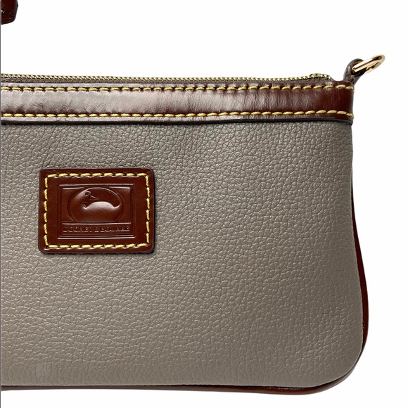 Dooney & Bourke | Belvedere Large Slim Leather Wristlet In Taupe - Picture 4 of 10